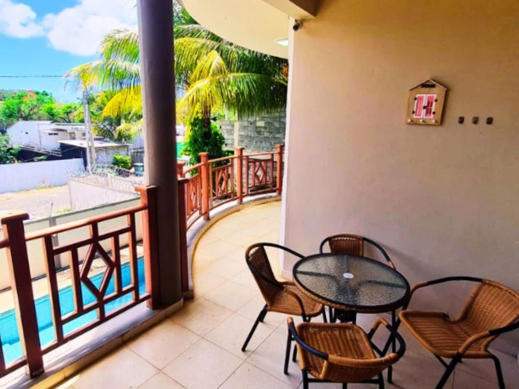 001024-balcony.webp