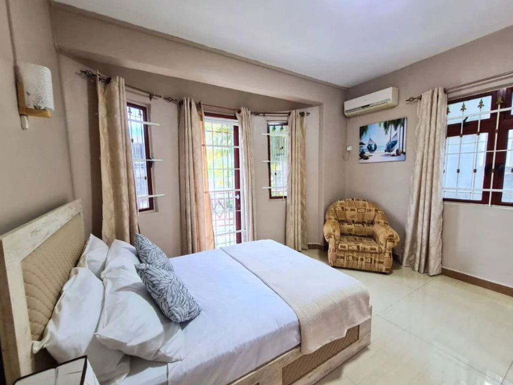 001024-bedroom2.webp