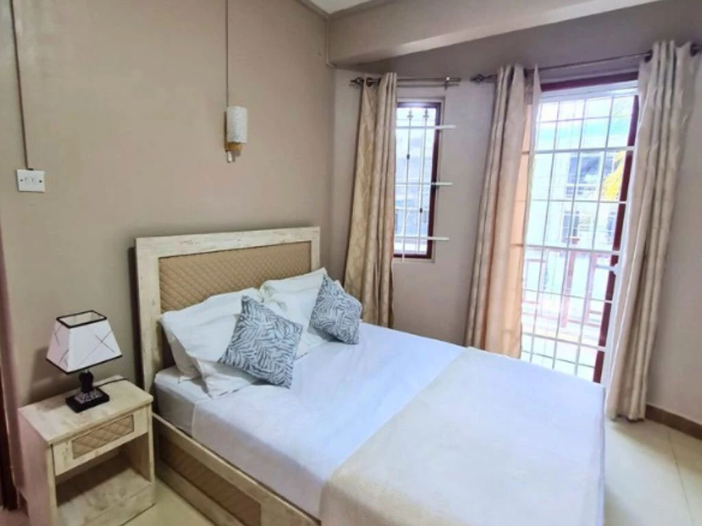 001024-bedroom.webp
