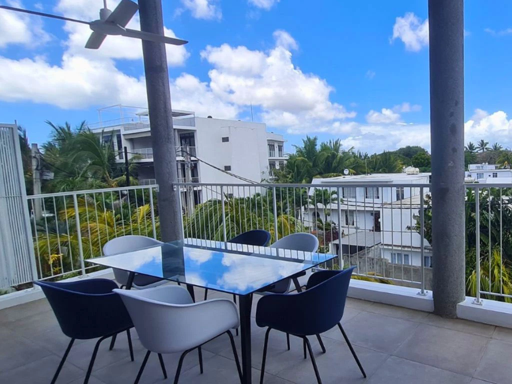 001026-balcony.webp