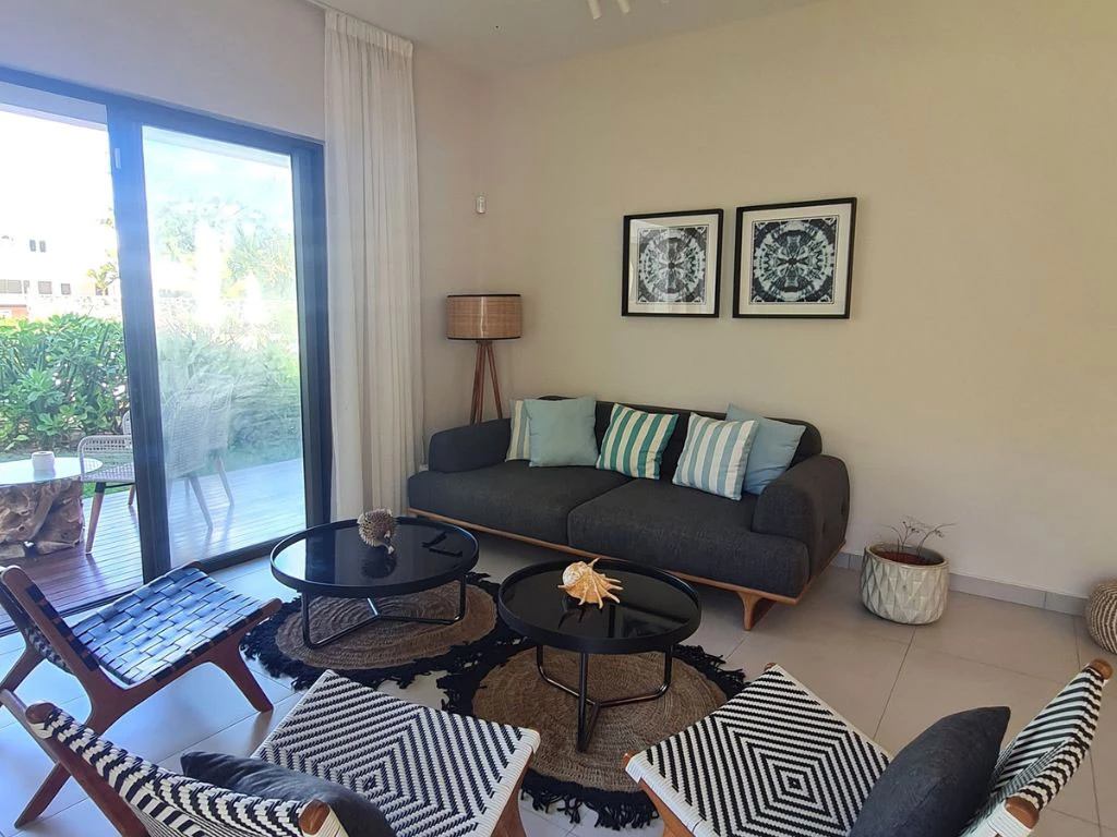 001015-livingroom3.webp