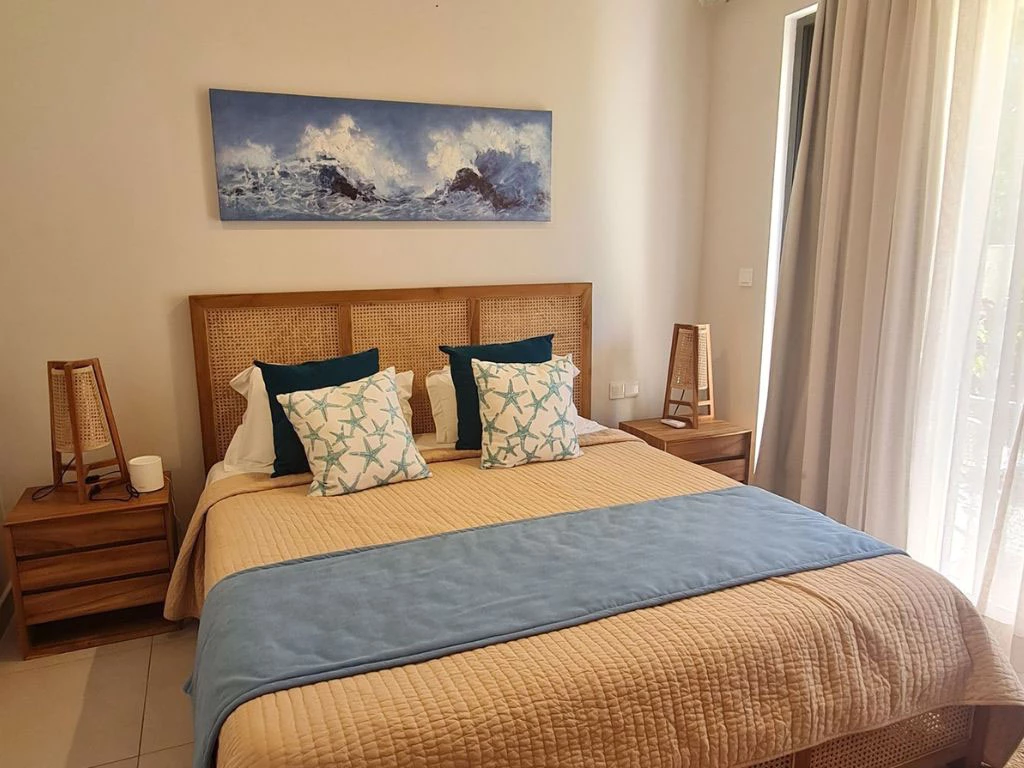 001015-bedroom.webp