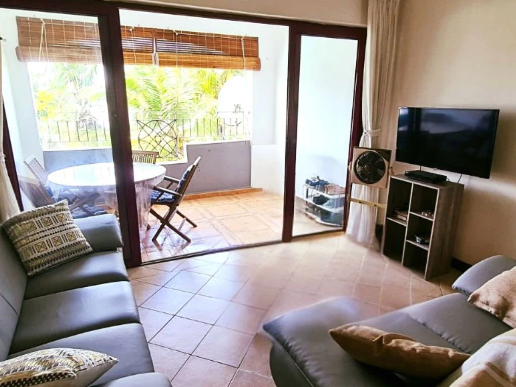 001048-livingroom3.webp