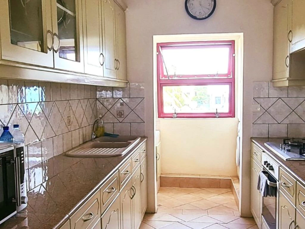 001048-kitchen.webp