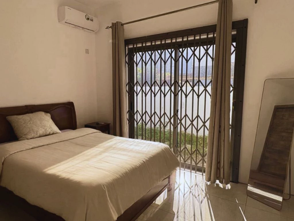 001066-bedroom2.webp