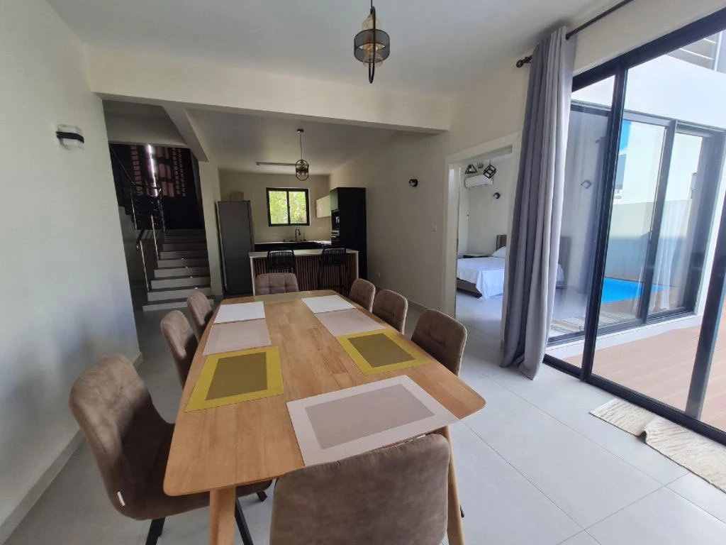 001067-livingroom4.webp
