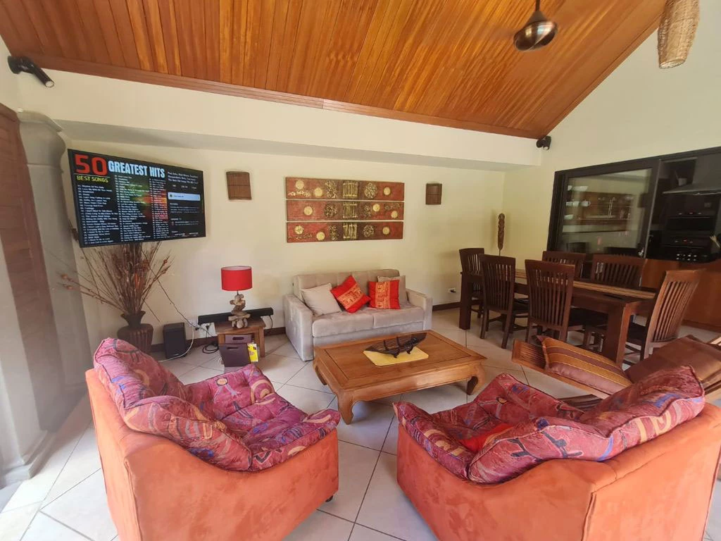 001001-livingroom4.webp