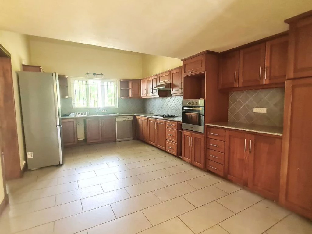 001056-kitchen.webp