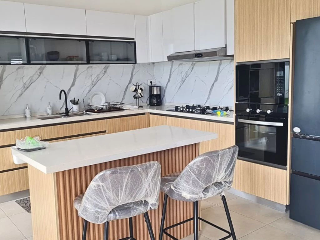 001049-kitchen2.webp