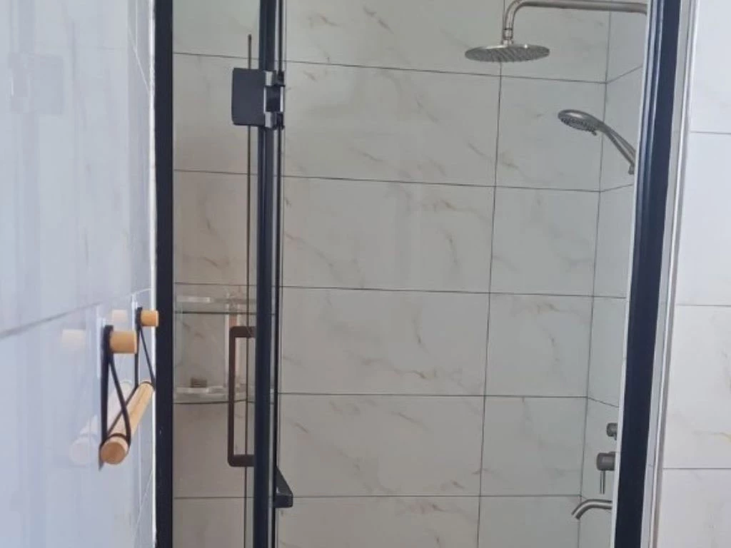 001049-bathroom.webp