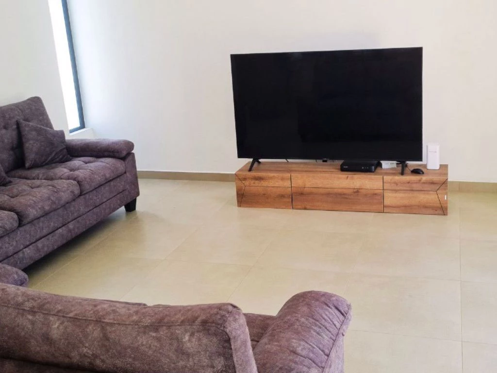 001050-livingroom2.webp