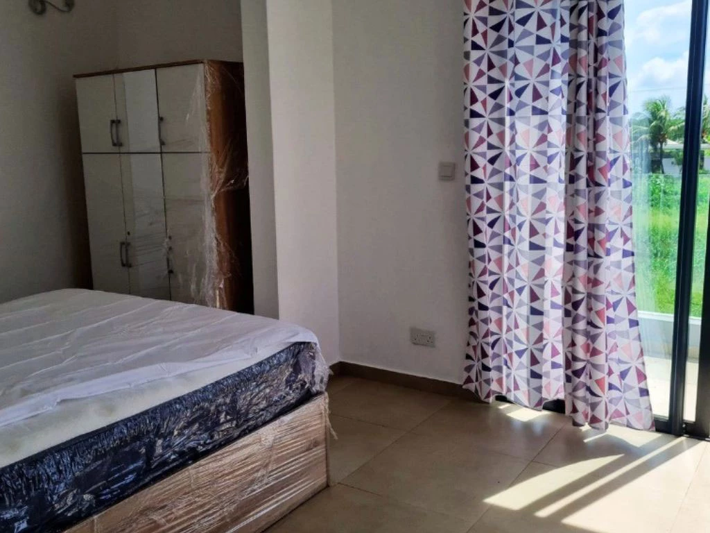 001050-3bedroom2.webp