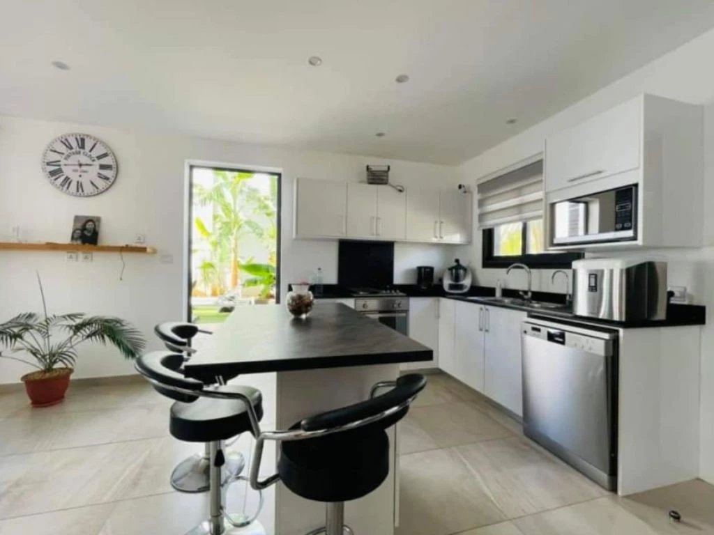 001057-kitchen.webp