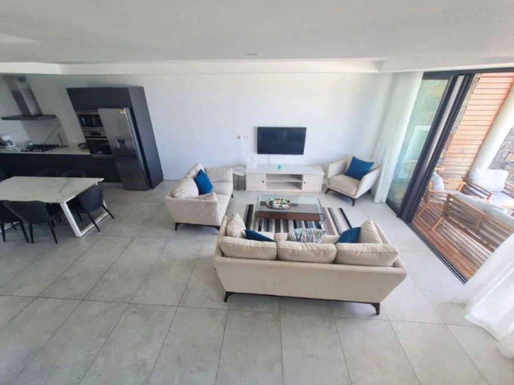 0101011-livingroom.webp