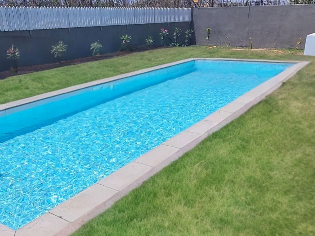 001010-pool2.webp