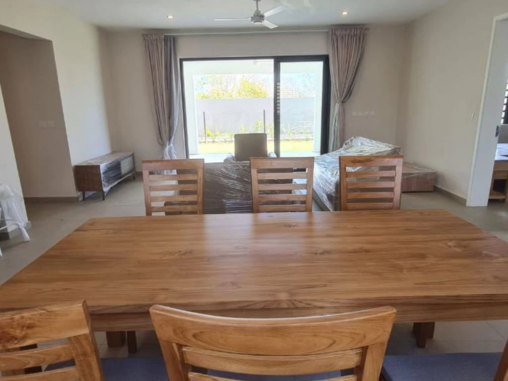 001010-livingroom2.webp
