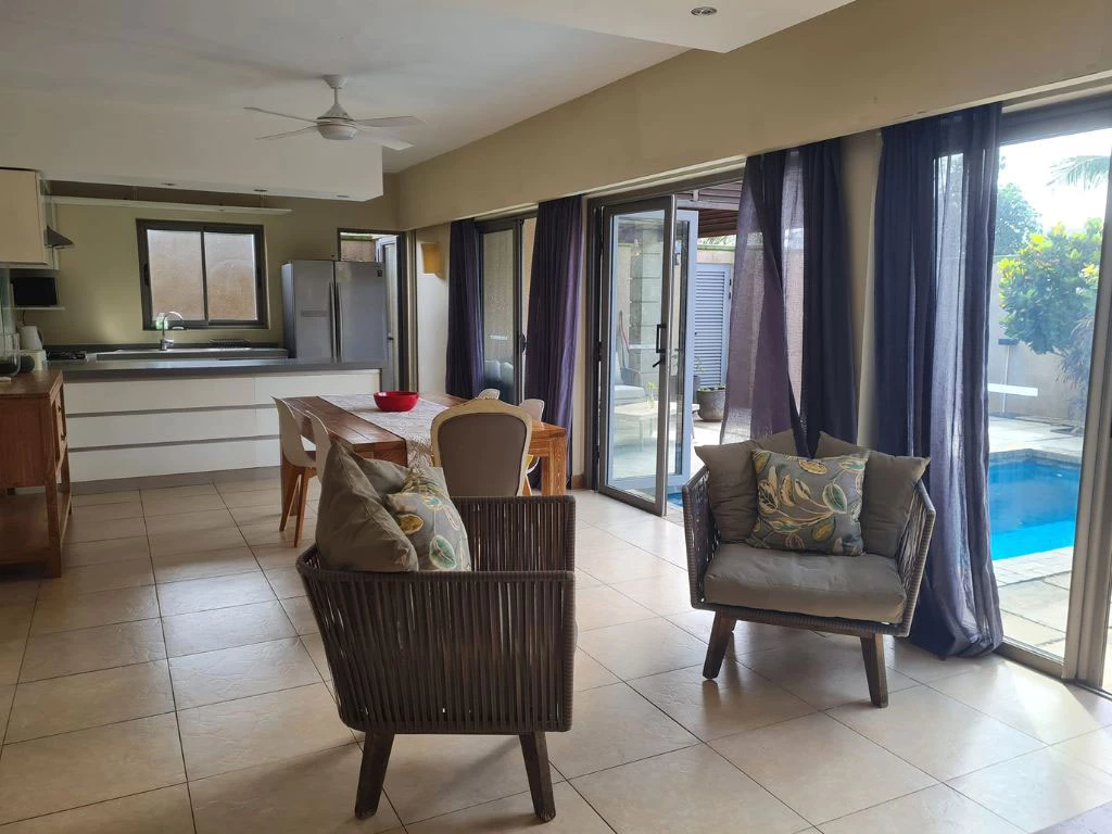 001005-livingroom.webp