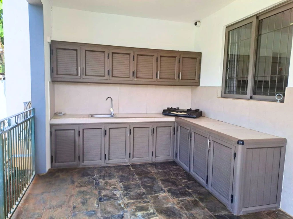 001017-2kitchen.webp