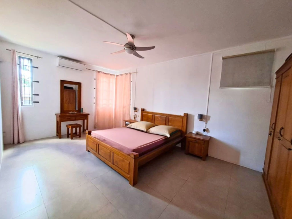 001017-bedroom.webp
