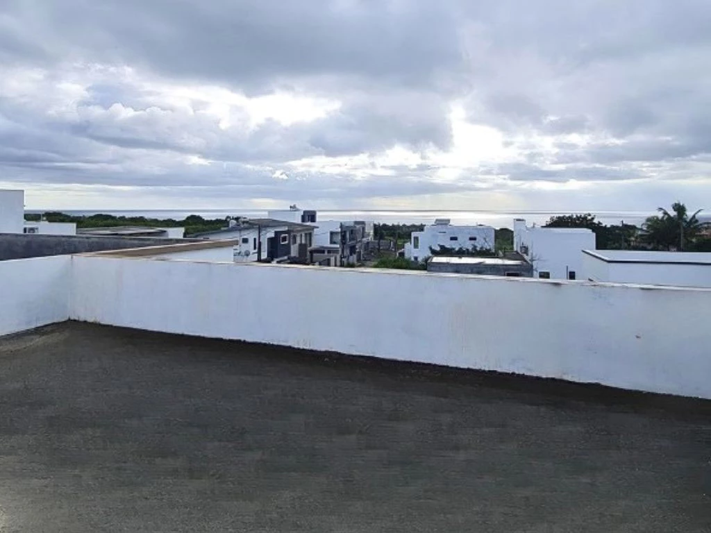 001051-rooftop.webp