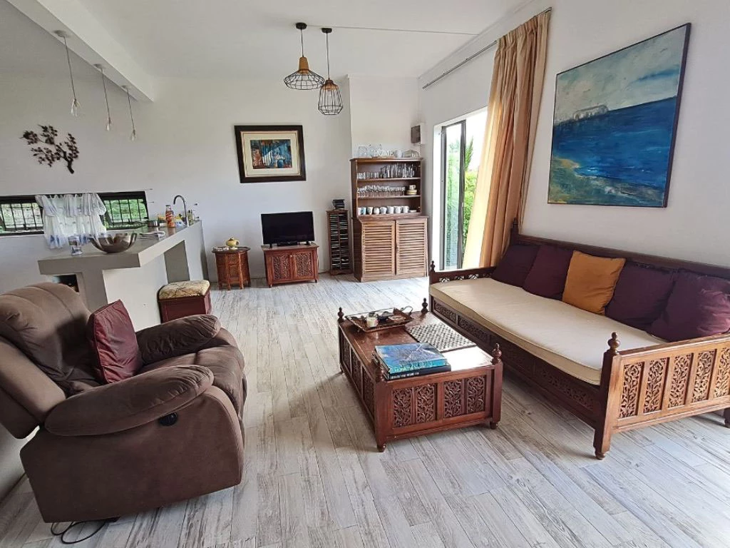 001053-livingroom2.webp
