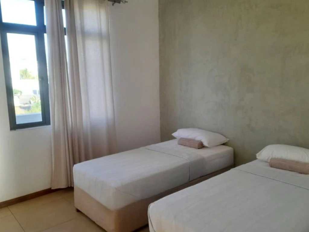 001062-bedroom.webp