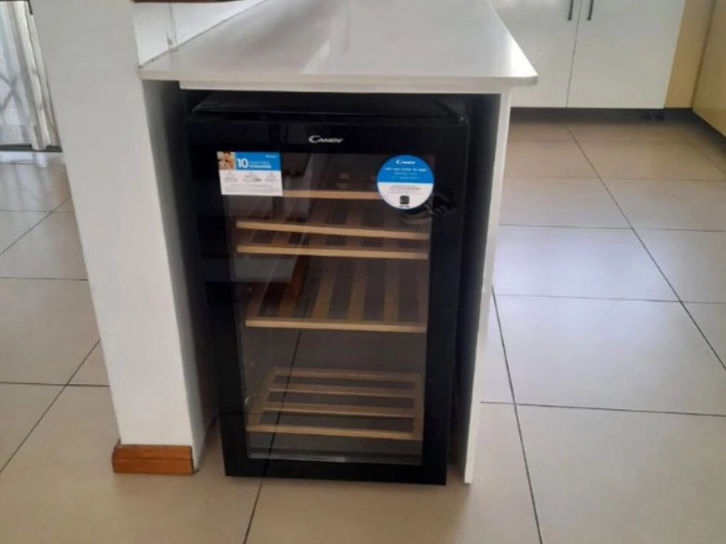 001062-kitchen2.webp