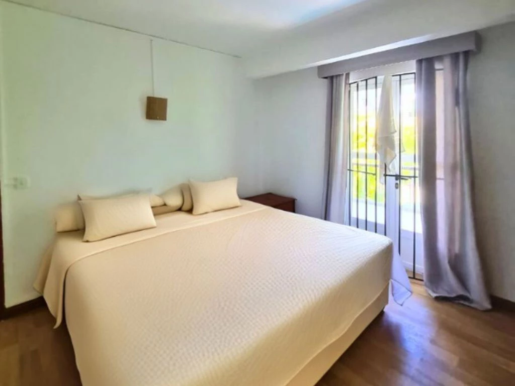 001027-2bedroom2.webp