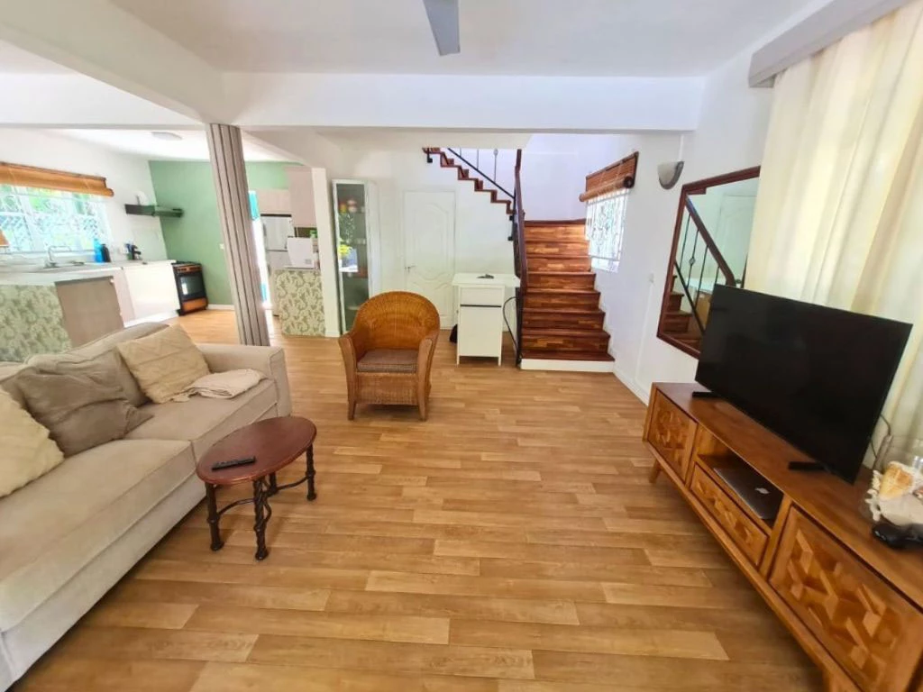 001027-livingroom2.webp