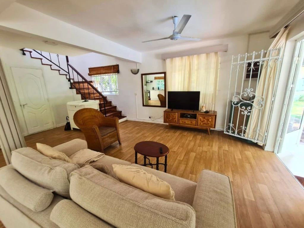 001027-livingroom4.webp