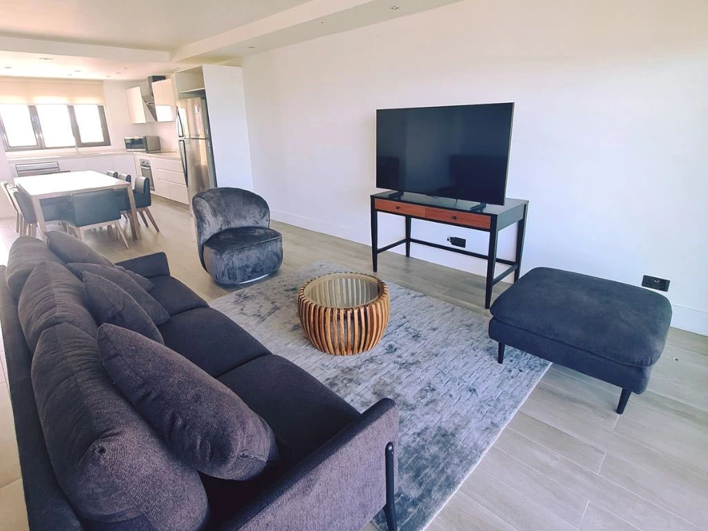 001032-livingroom6.webp