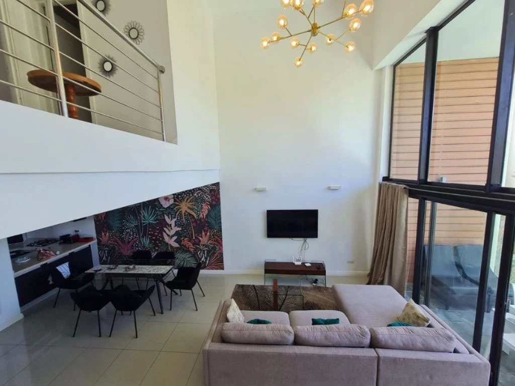 001039-livingroom2.webp