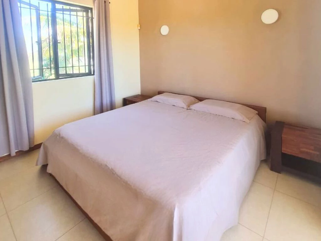 001014-bedroom.webp
