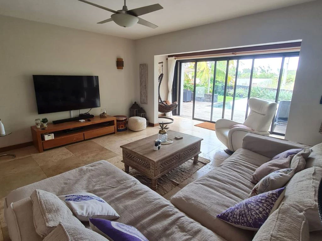 001022-livingroom3.webp