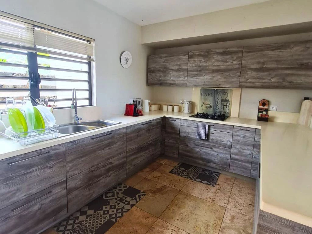 001022-kitchen.webp
