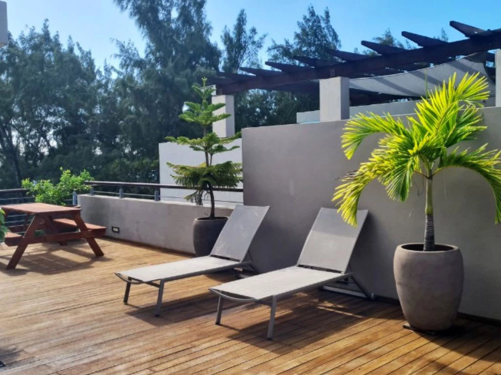 001064-rooftop2.webp