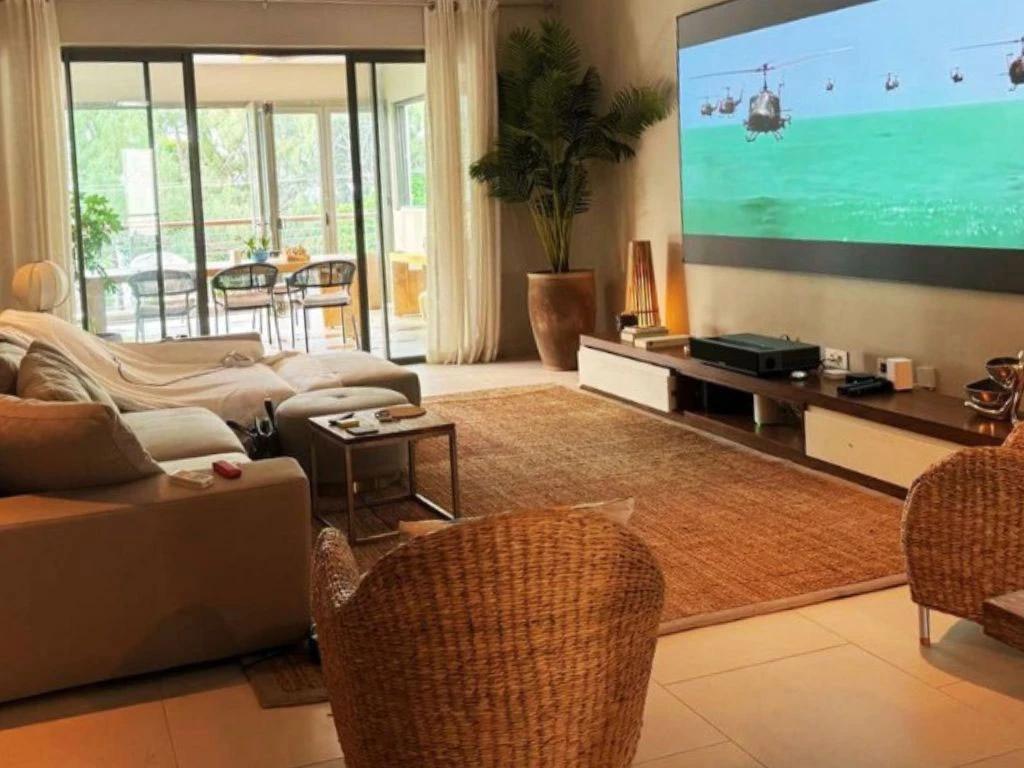 001064-livingroom.webp