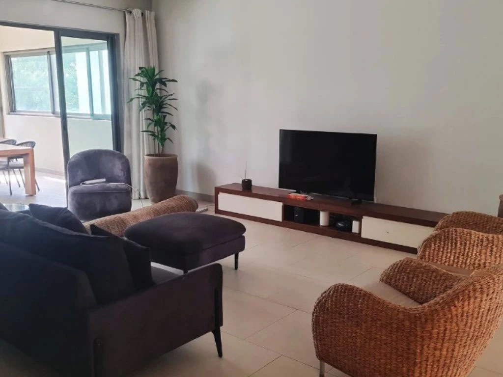001064-2livingroom2.webp
