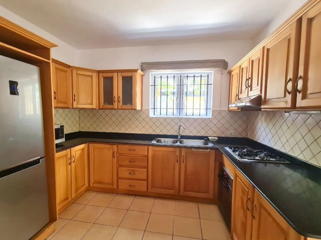 001035-kitchen.webp