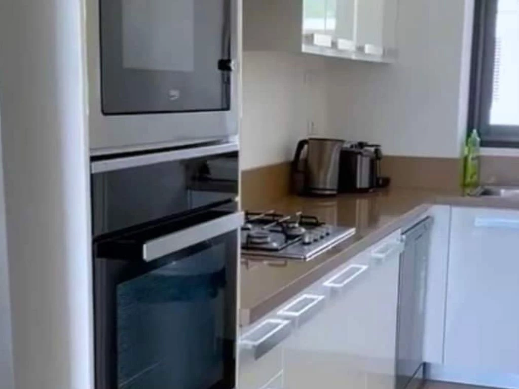 001054-kitchen.webp
