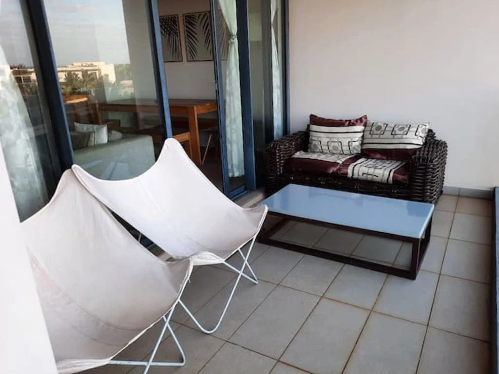 001054-balcony3.webp