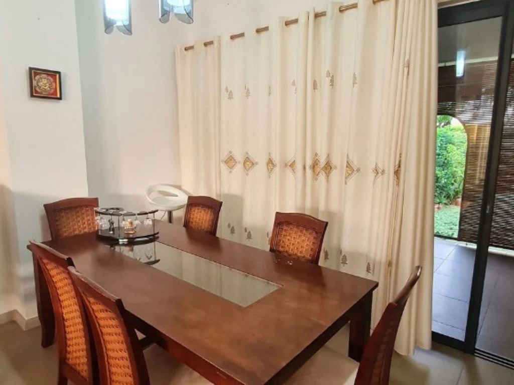 001058-livingroom4.webp