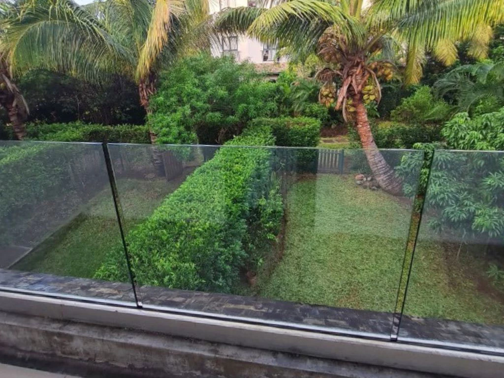 001058-balcony.webp