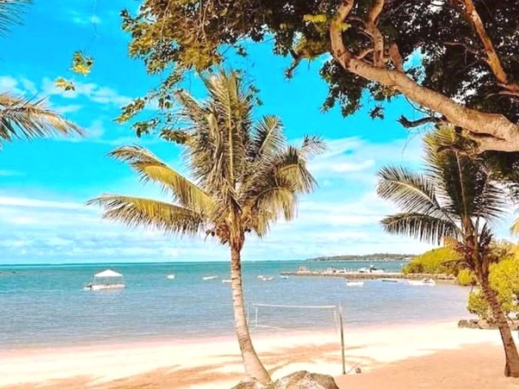 001058-beach.webp