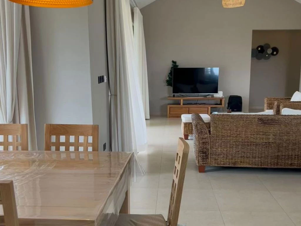 001003-livingroom2.webp