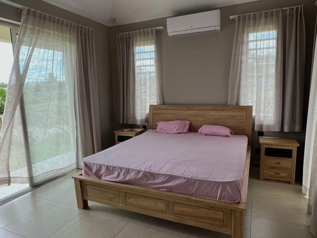 001003-bedroom.webp