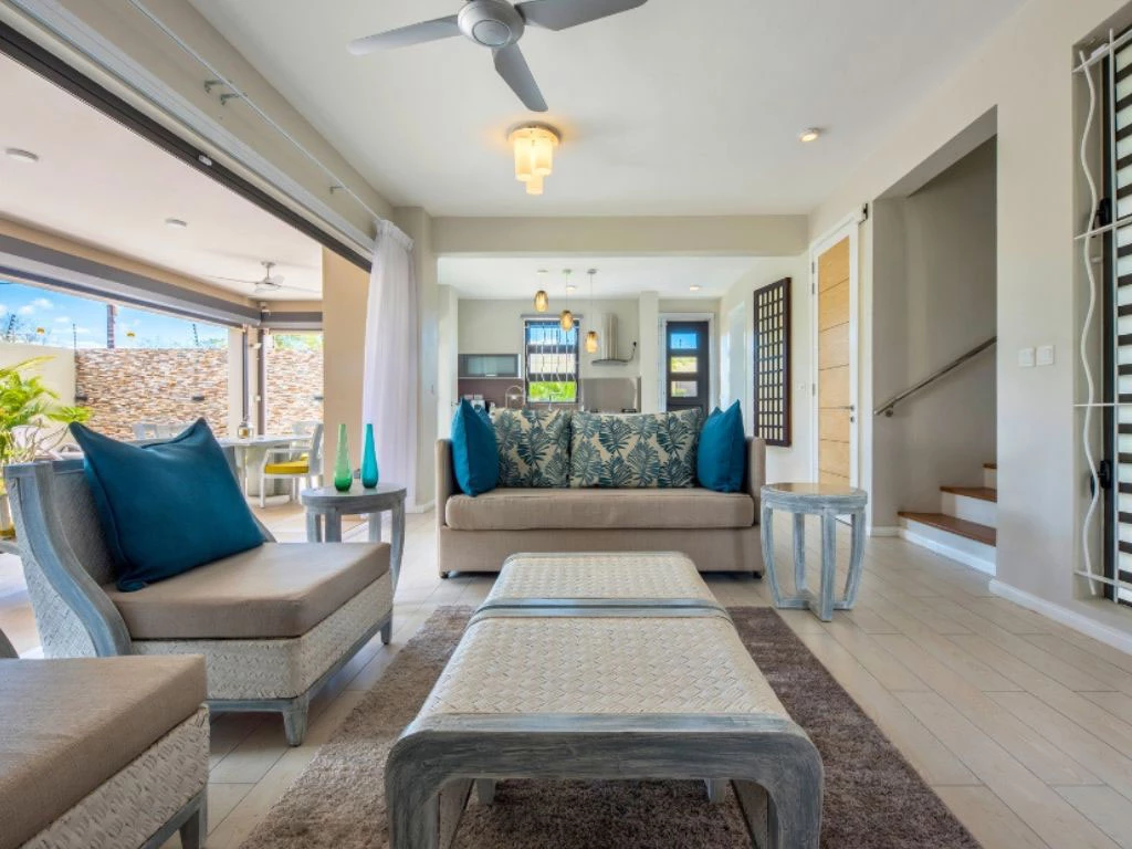 001034-livingroom3.webp