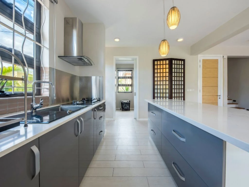 001034-kitchen2.webp