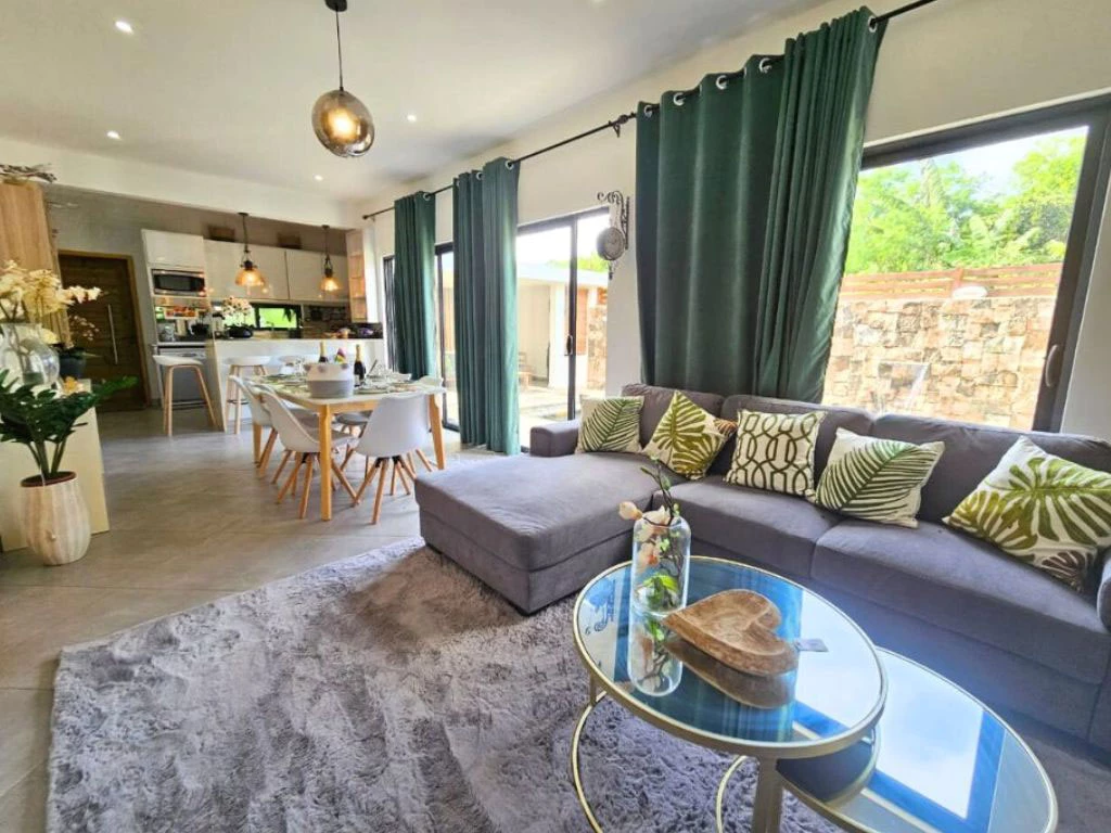 001014-livingroom4.webp