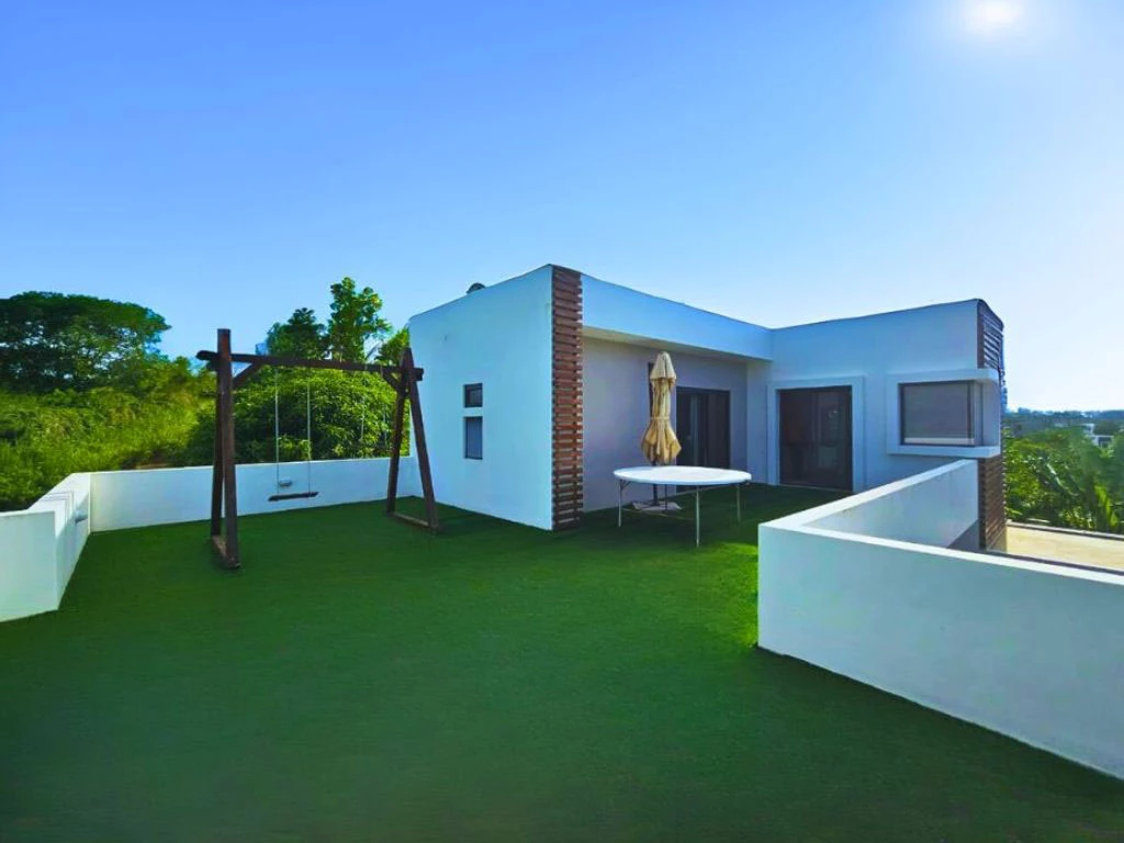 001014-rooftop.webp